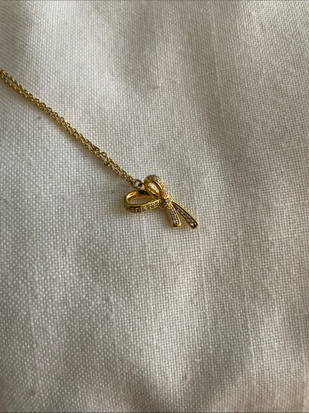Kate Spade Gold Chain Bow Necklace NEW - Picture 2 of 4